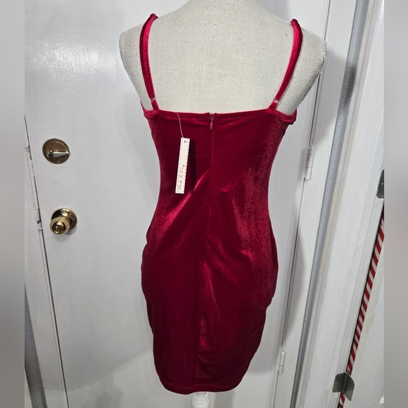 Blush & Day Red Velvet Mini Dress Sz Medium NWT - Picture 7 of 10